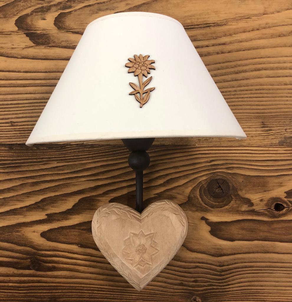 Lampade Da Montagna Applique Ad Una Luce Cuore Legno Stella Alpina